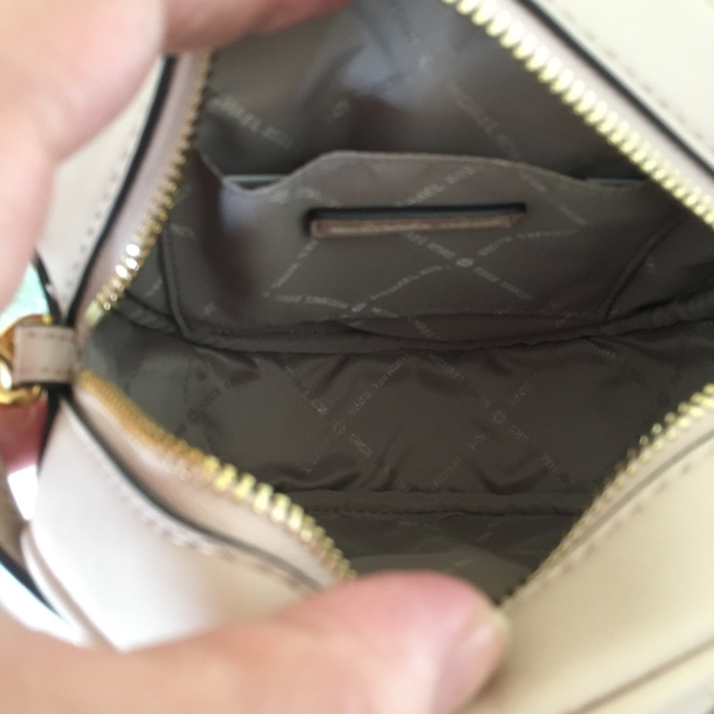Michael Kors ballet Vivianne canteen crossbody bag - Picture 8 of 8
